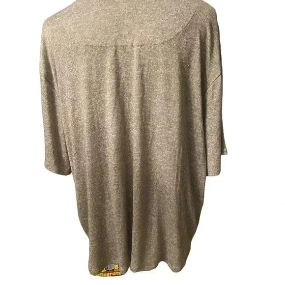 DKNY Rayon blend short sleeve colors on the sides are blue pink yellow & white - Picture 4 of 6